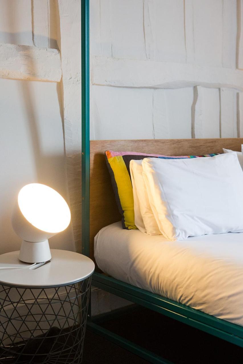 Bed and Breakfast Whitehouse Rye Esterno foto A lamp