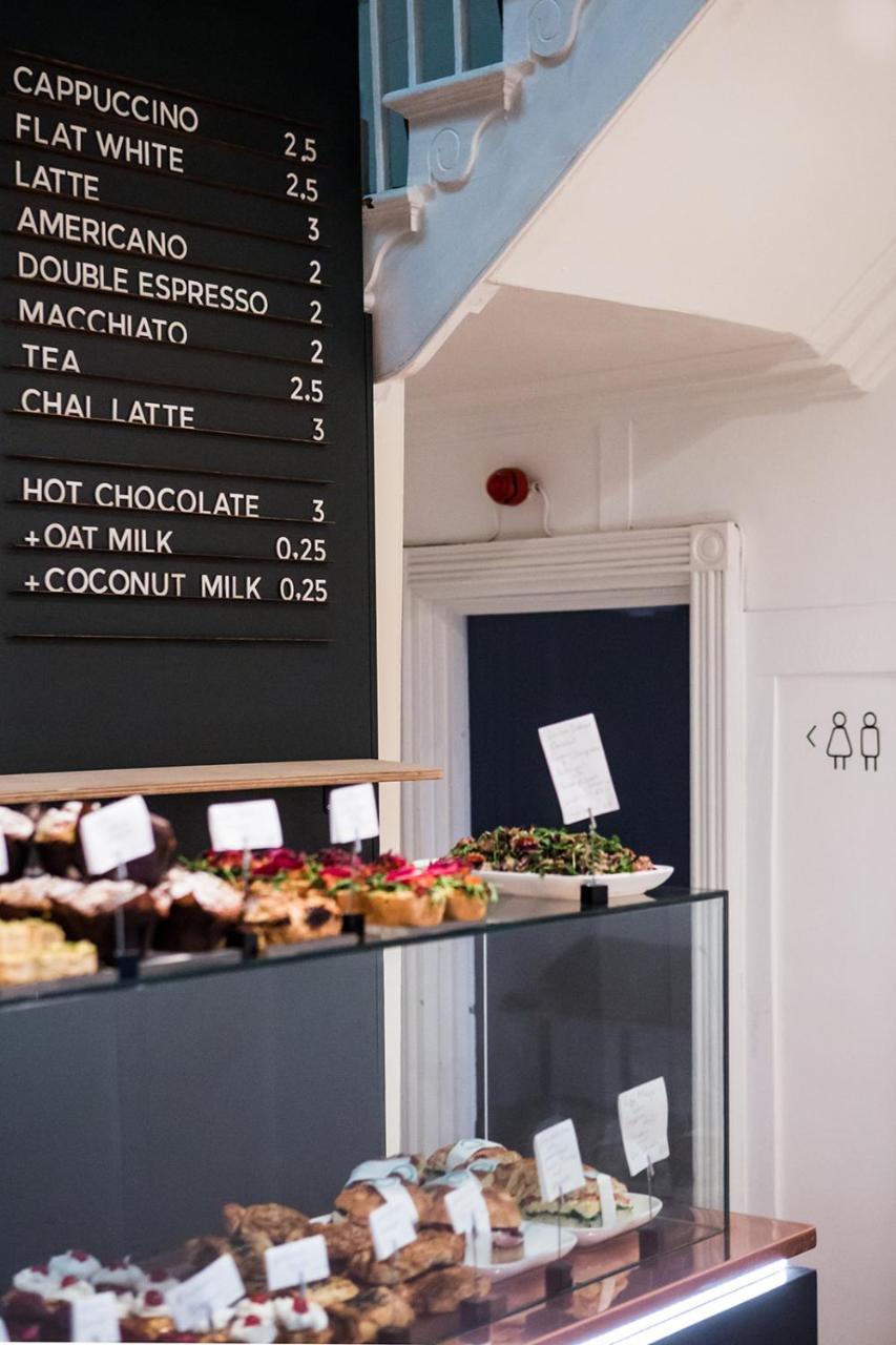 Bed and Breakfast Whitehouse Rye Esterno foto Menu at a cafe