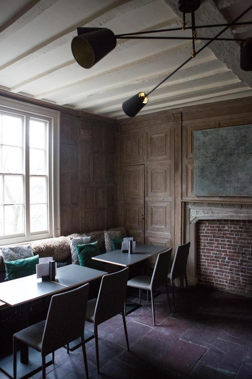 Bed and Breakfast Whitehouse Rye Esterno foto The interior of the restaurant